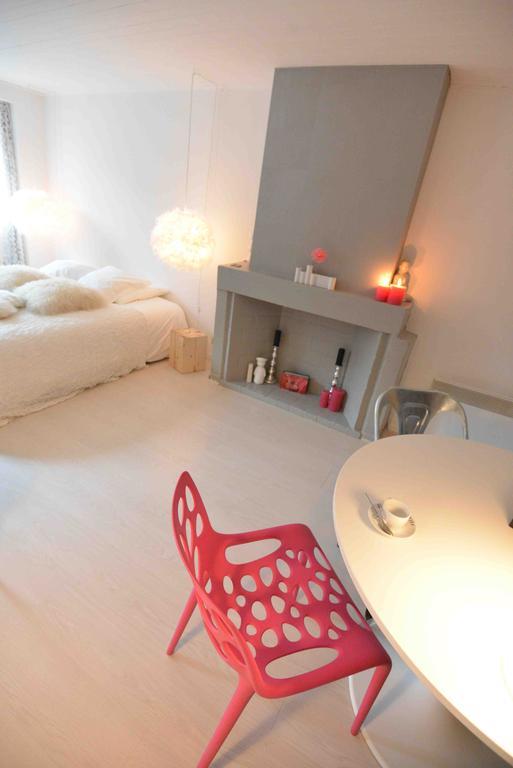 "Un Lieu Unique" Le Cozy Apartment อานซี ห้อง รูปภาพ